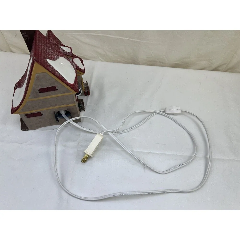 Vtg Dept 56 North Pole Series Popcorn and Cranberry House 56388 Xmas‎ Village